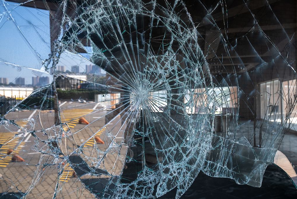 Property Insurance - Cracked Window Image